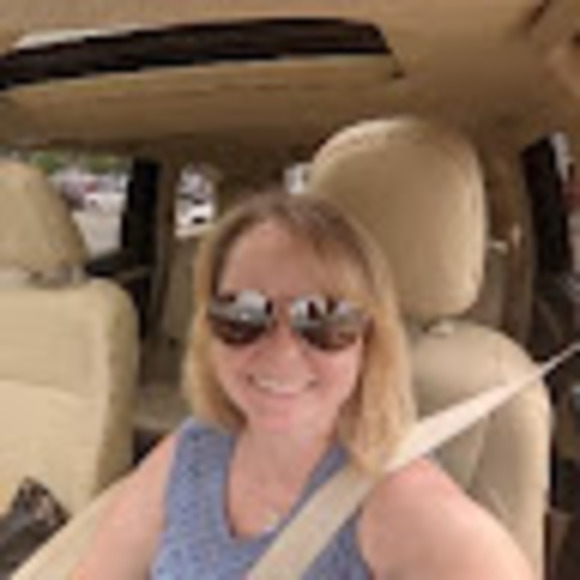 Meet your Posher, Brandy - Picture 1 of 1